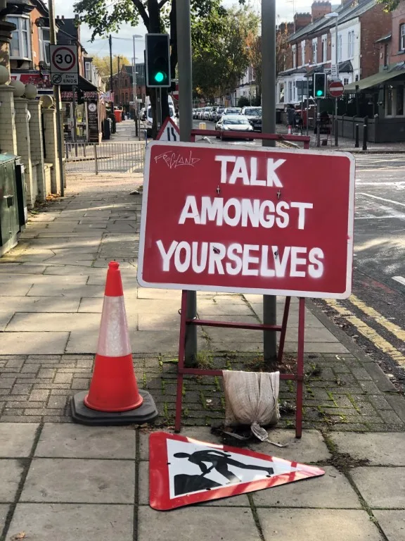 Traffic talk sign 001