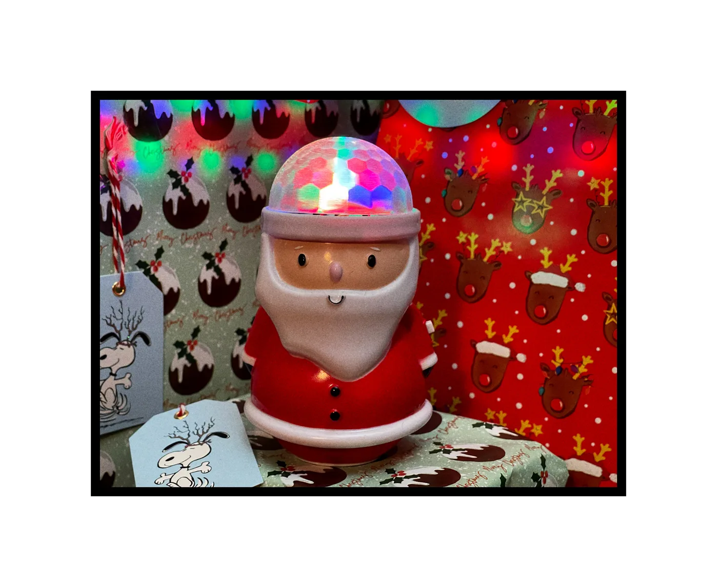 Decentered media christmas image 001